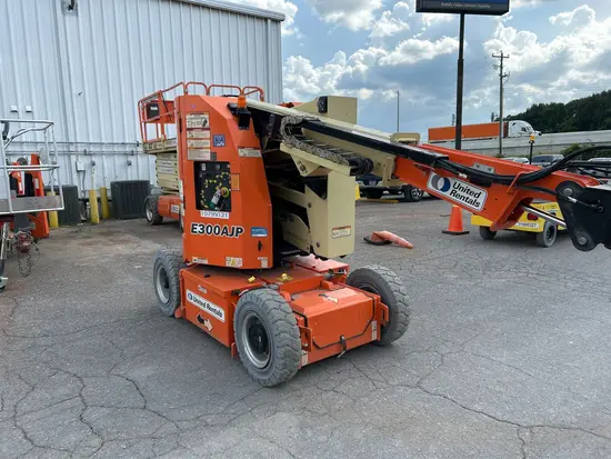 2018 JLG E300AJP Articulating Boom Lift