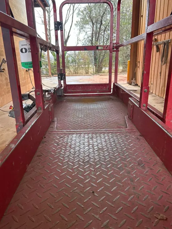 2018 MEC MICRO 19 Scissor Lift