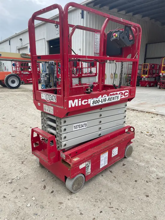 2017 MEC MICRO 19 Scissor Lift