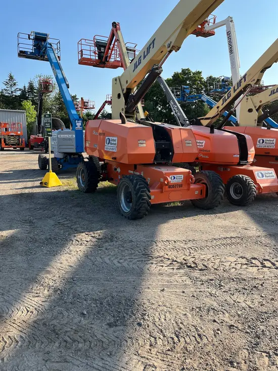 2015 JLG 800S Boom Lift