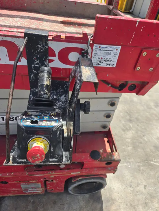 2017 MEC 3346SE Scissor Lift