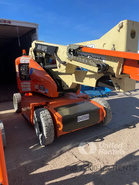 2016 JLG E400AJPN Articulating Boom Lift