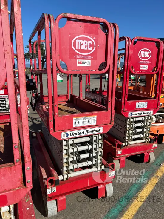 2019 MEC MICRO 19 Scissor Lift