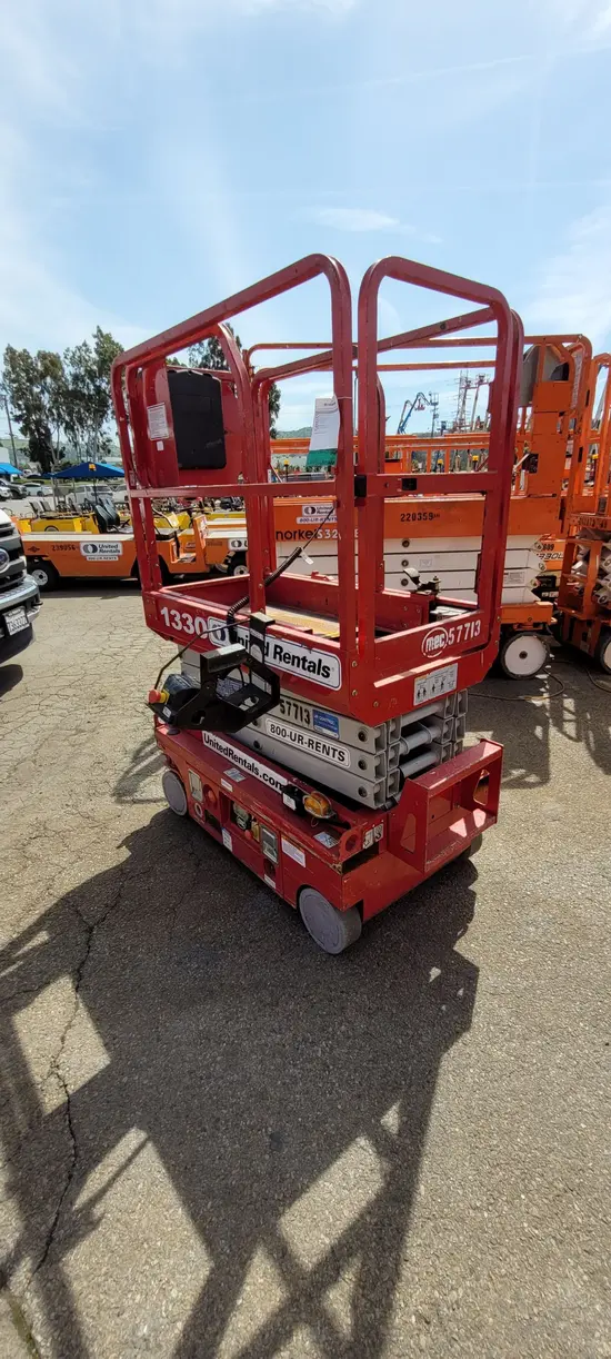 2018 MEC 1330SE Scissor Lift