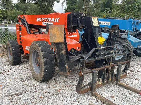 2017 SKYTRAK 10054 Forklift