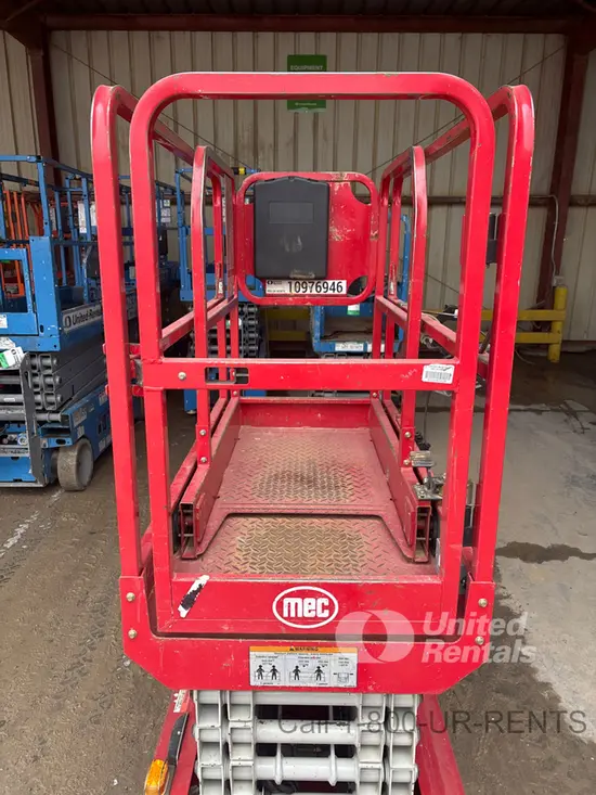 2019 MEC MICRO 19 Scissor Lift