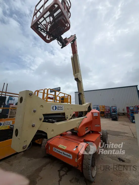 2018 JLG E450AJ Articulating Boom Lift