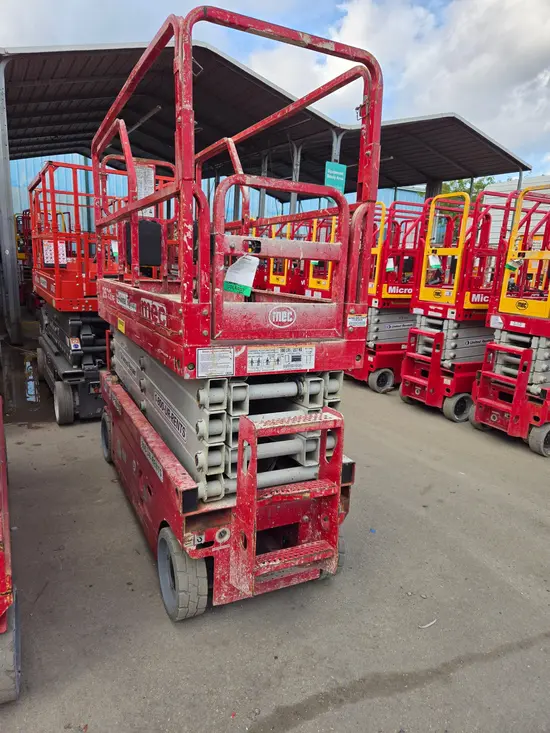 2017 MEC 2632SE Scissor Lift