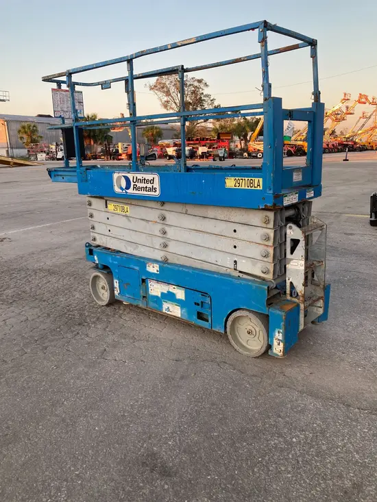 2016 Genie GS-3232 Scissor Lift