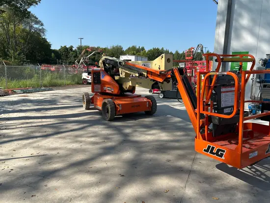 2017 JLG E450AJ Articulating Boom Lift