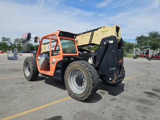2019 JLG 742 Forklift
