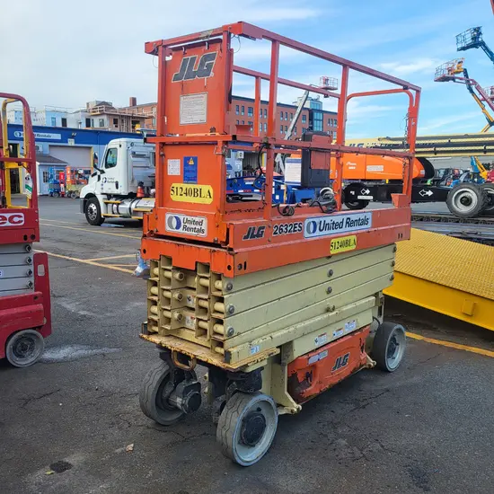 2017 JLG 2632ES Scissor Lift
