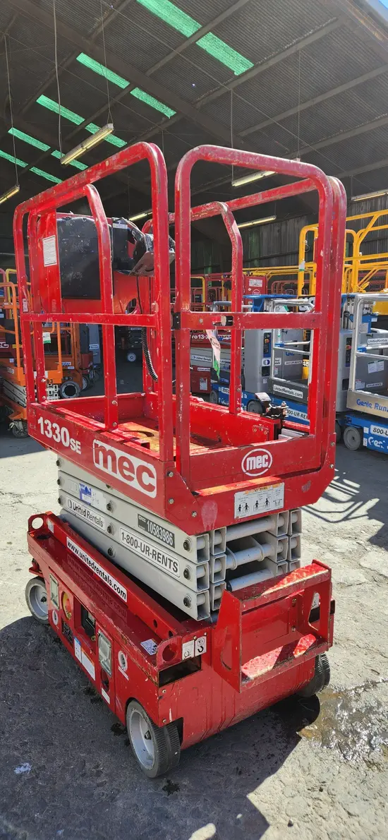 2017 MEC 1330SE Scissor Lift