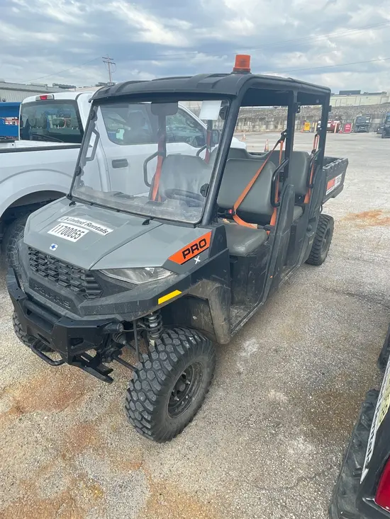 2023 Polaris PRO XD MID-SIZE Utility Vehicle