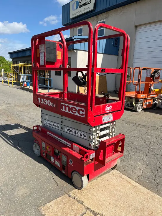 2017 MEC 1330SE Scissor Lift