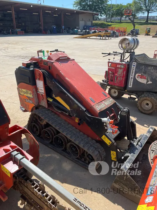 2021 Ditch Witch SK800 Track Loader