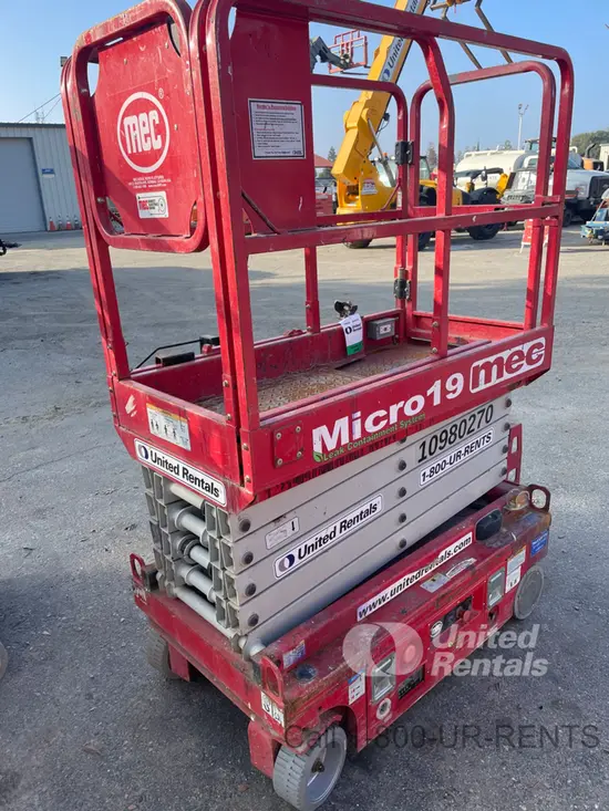 2019 MEC MICRO 19 Scissor Lift