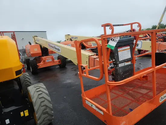 2015 JLG 800S Boom Lift