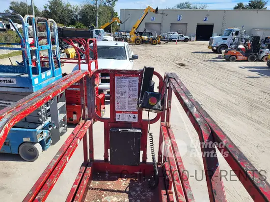 2017 MEC 1930SE Scissor Lift