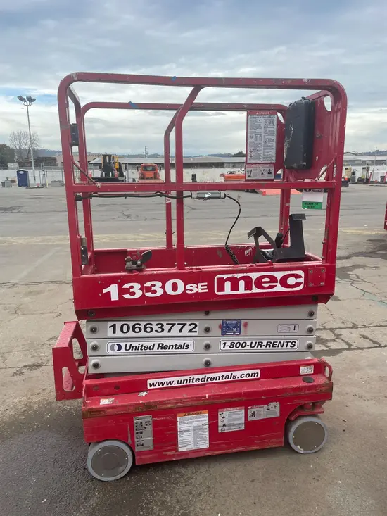 2017 MEC 1330SE Scissor Lift
