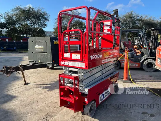 2017 MEC 1930SE Scissor Lift