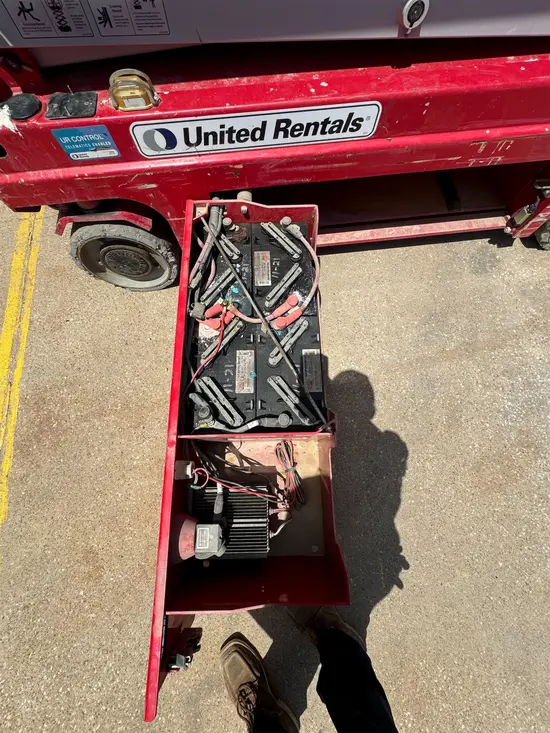 2017 MEC 4046SE Scissor Lift