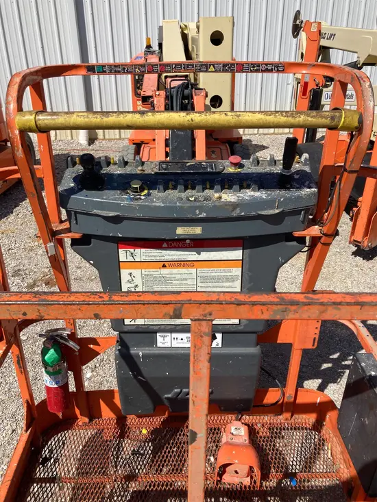 2017 JLG E400AJPN Articulating Boom Lift