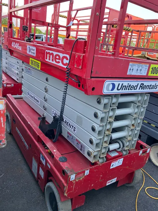2017 MEC 4046SE Scissor Lift