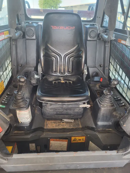 2021 Takeuchi TL12V2-CR Track Loader