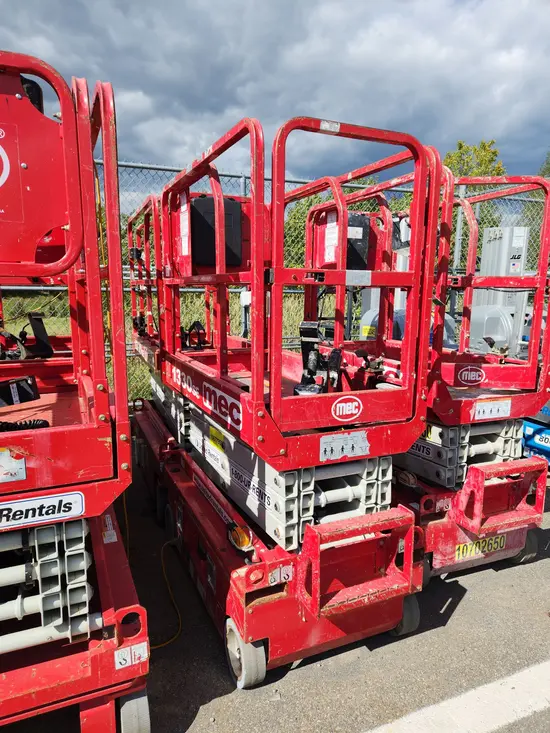 2017 MEC 1330SE Scissor Lift