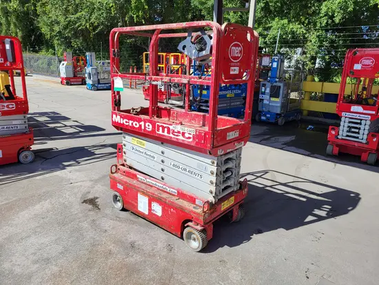 2018 MEC MICRO 19 Scissor Lift