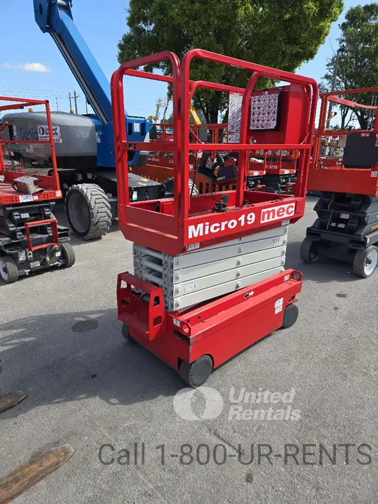 2017 MEC MICRO 19 Scissor Lift