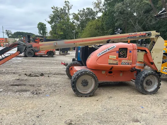 2013 JLG 600AJ Articulating Boom Lift