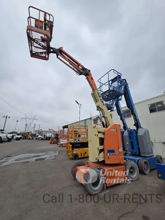 2018 JLG E300AJP Articulating Boom Lift