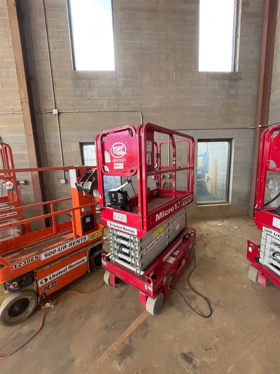 2018 MEC MICRO 19 Scissor Lift