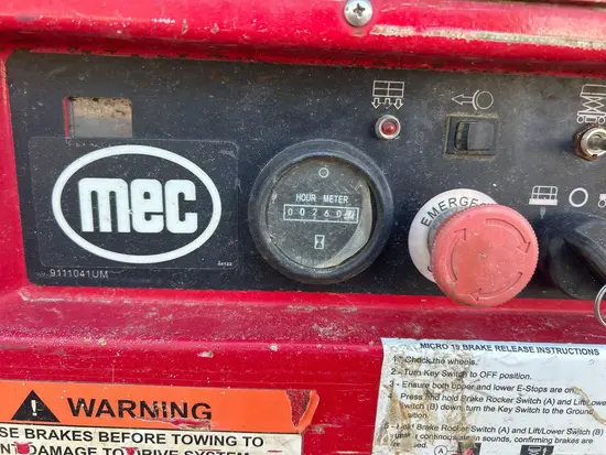 2018 MEC MICRO 19 Scissor Lift