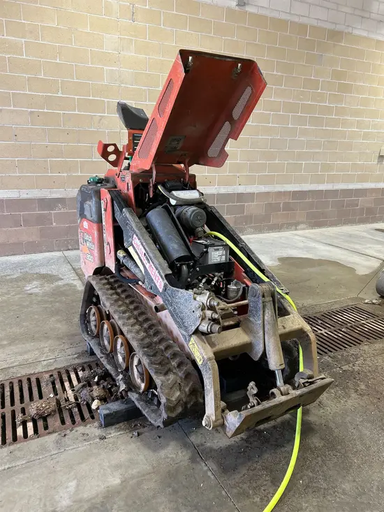 2018 Ditch Witch SK800 Track Loader