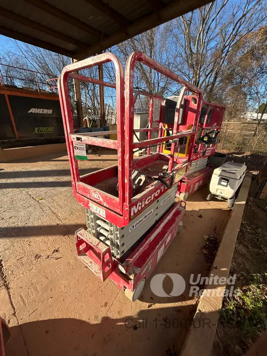2019 MEC MICRO 19 Scissor Lift