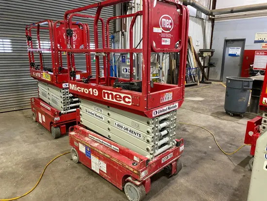 2018 MEC MICRO 19 Scissor Lift