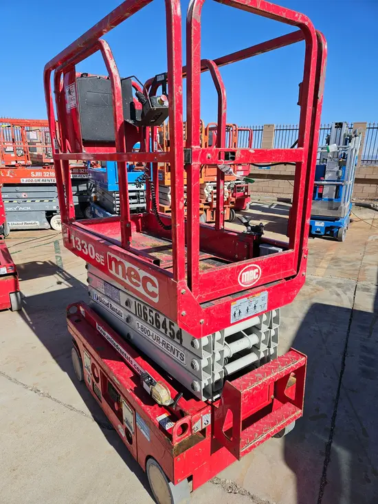 2017 MEC 1330SE Scissor Lift