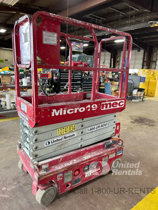 2018 MEC MICRO 19 Scissor Lift