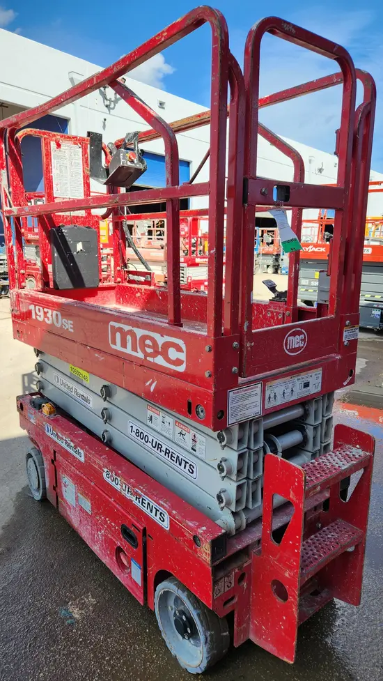 2017 MEC 1930SE Scissor Lift
