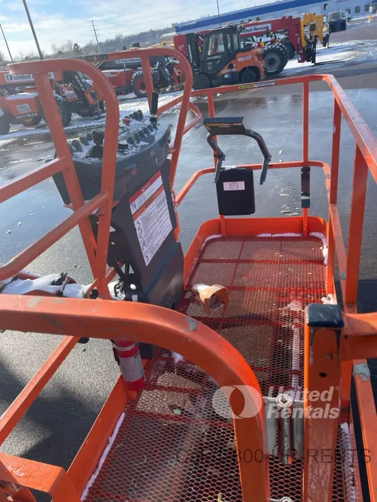 2014 JLG 400S Boom Lift