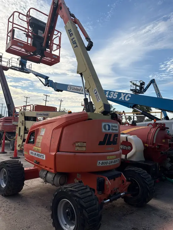 2017 JLG 450AJ Articulating Boom Lift