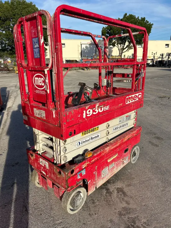 2017 MEC 1930SE Scissor Lift