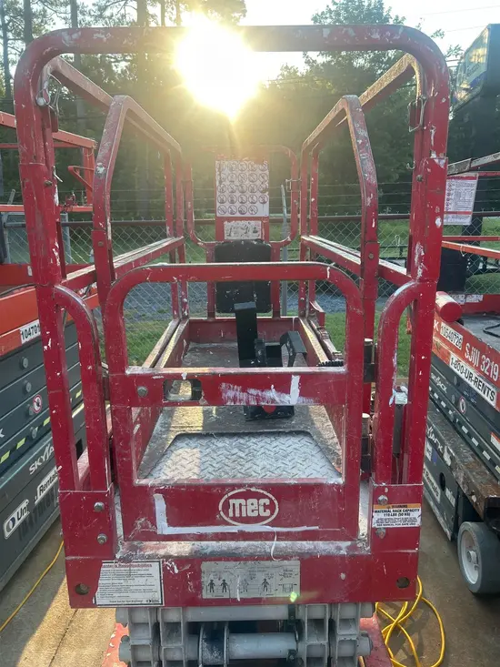 2017 MEC 1930SE Scissor Lift