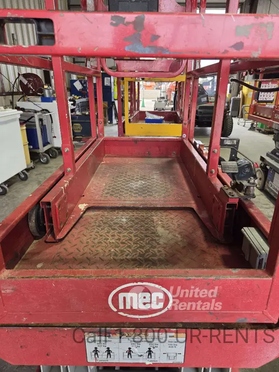 2019 MEC MICRO 19 Scissor Lift