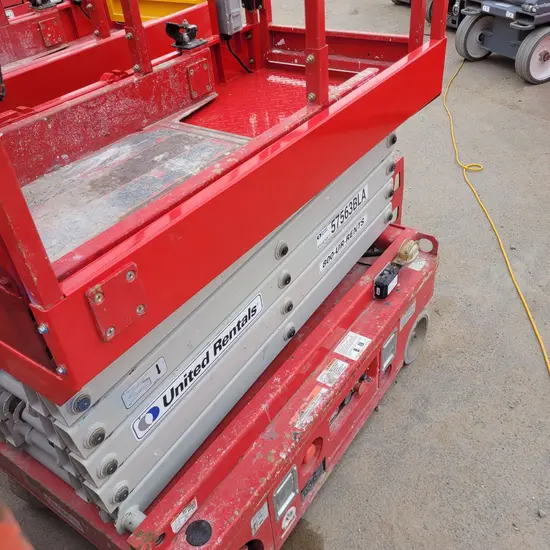 2018 MEC MICRO 19 Scissor Lift