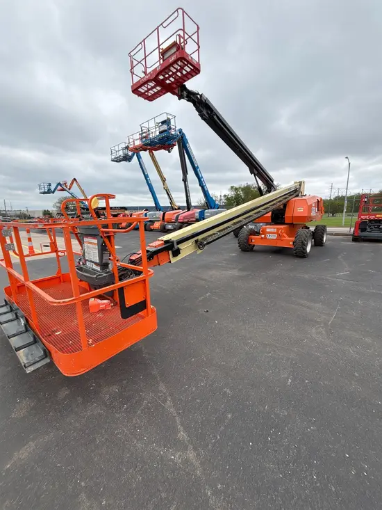 2018 JLG 800S Boom Lift