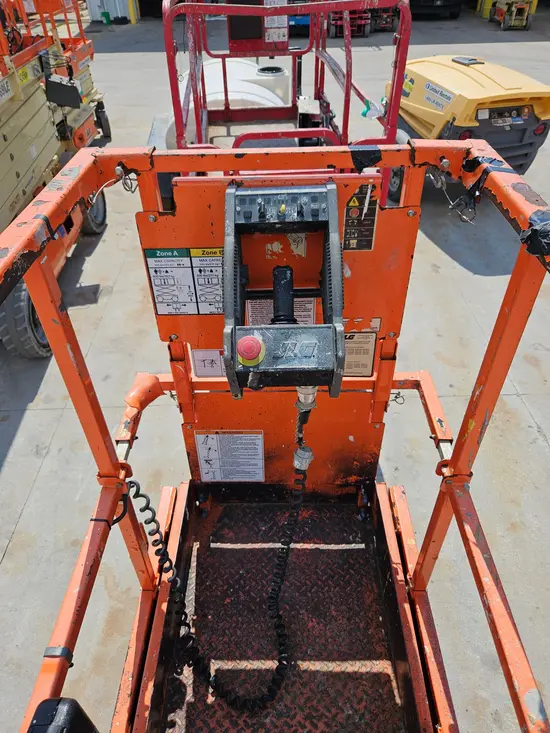 2018 JLG 2632ES Scissor Lift